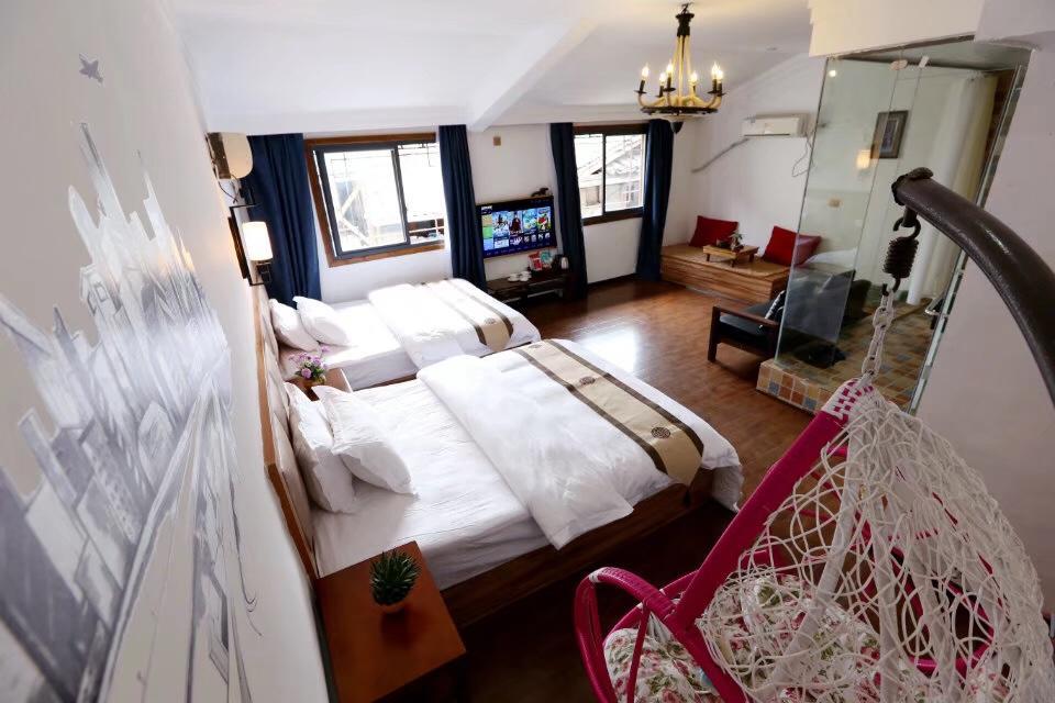 Fenghuang Little Bear Family Guest House エクステリア 写真
