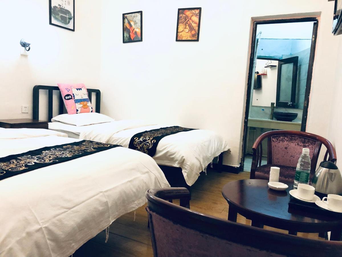 Fenghuang Little Bear Family Guest House エクステリア 写真
