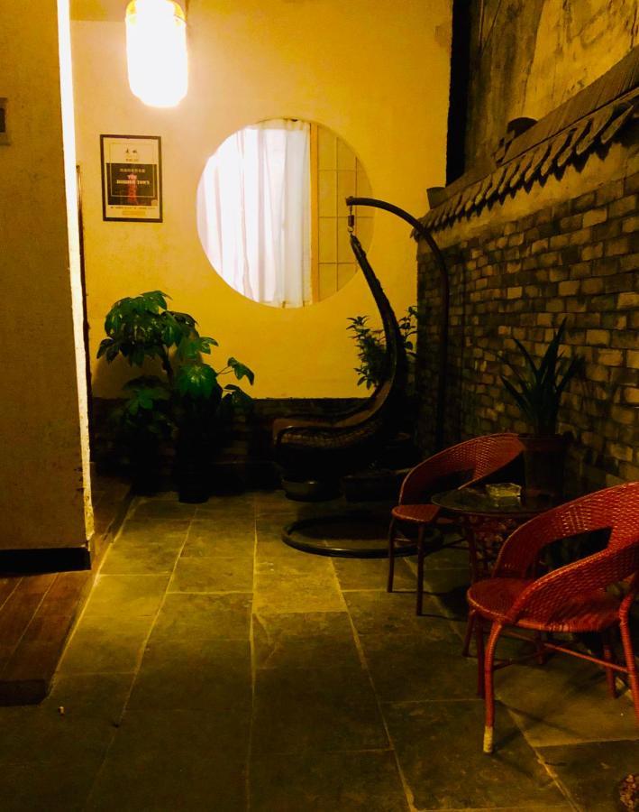 Fenghuang Little Bear Family Guest House エクステリア 写真